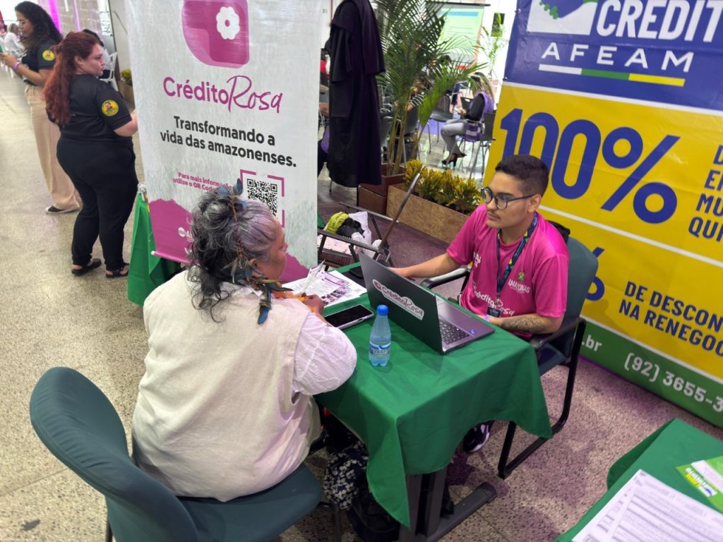 Seas oferece atendimento do Crédito Rosa na terceira edição da Expo Mulher OAB-AM Portal Informe Digital WhatsApp Image 2025 06 13 at 150546 1 1 1024x768 1
