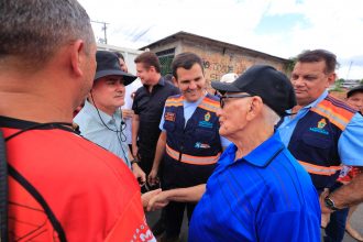 moradores do Tancredo Neves 4