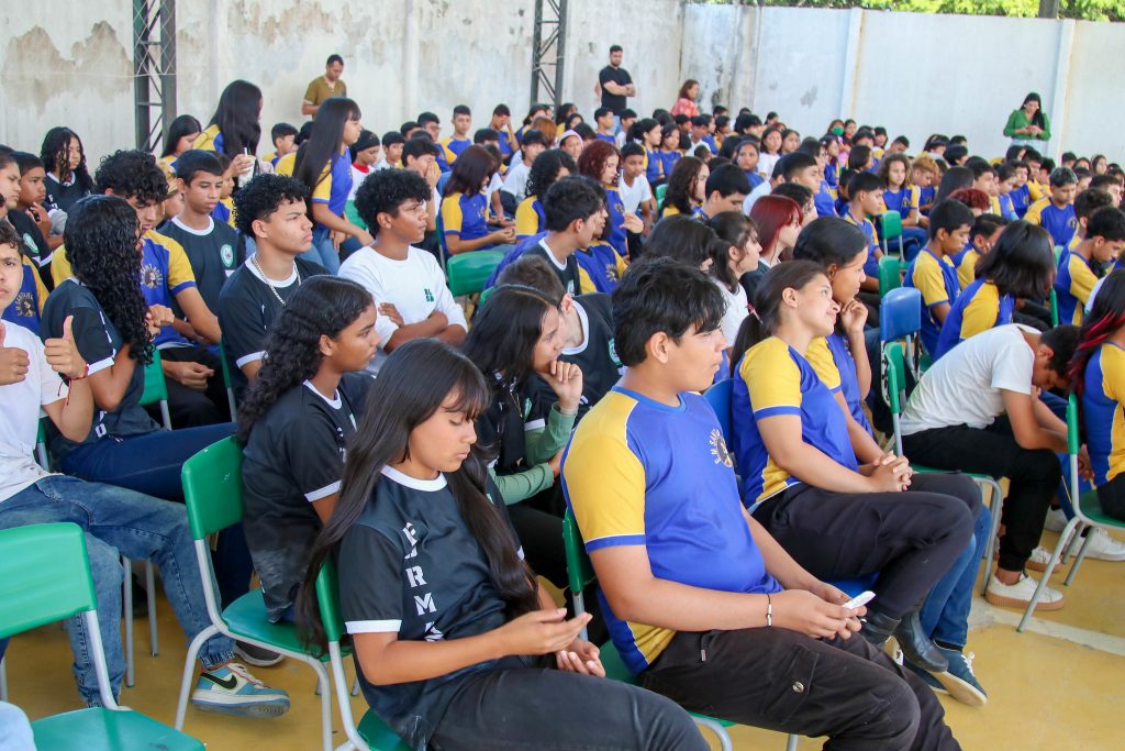 Escola da Prefeitura de Manaus recebe projeto ‘OAB vai à Escola’ com palestra sobre cidadania e bullying Portal Informe Digital 54683682837 9e6c01ce52 k 1024x683 1