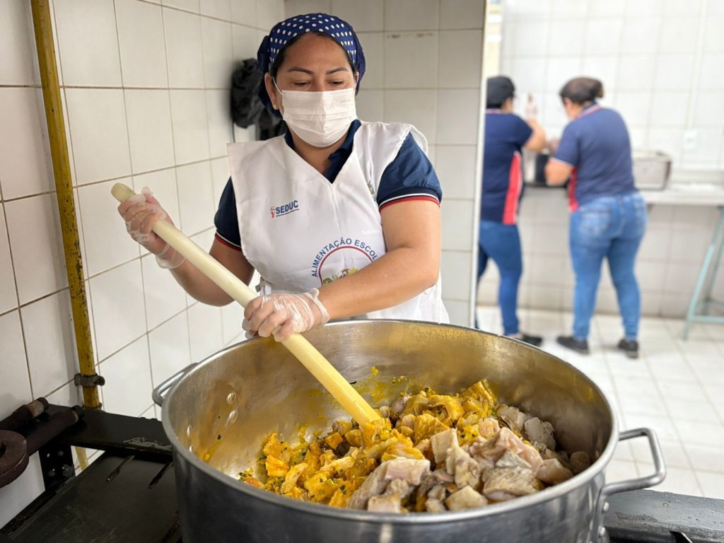 ADS Pirarucu seco na merenda escolar Foto Jhonny Marques 1 1024x768 1