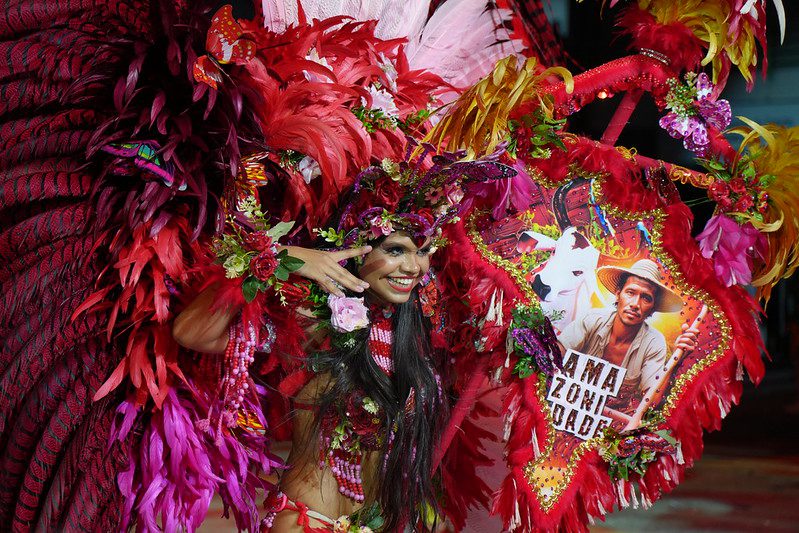 Batalha dos bois-bumbás marca a última noite do 67º Festival Folclórico do Amazonas Portal Informe Digital Cultura FFAM boi bumba foto Aguilar Abecassis Secretaria de Estado de Cultura e Economia Criativa 11 1
