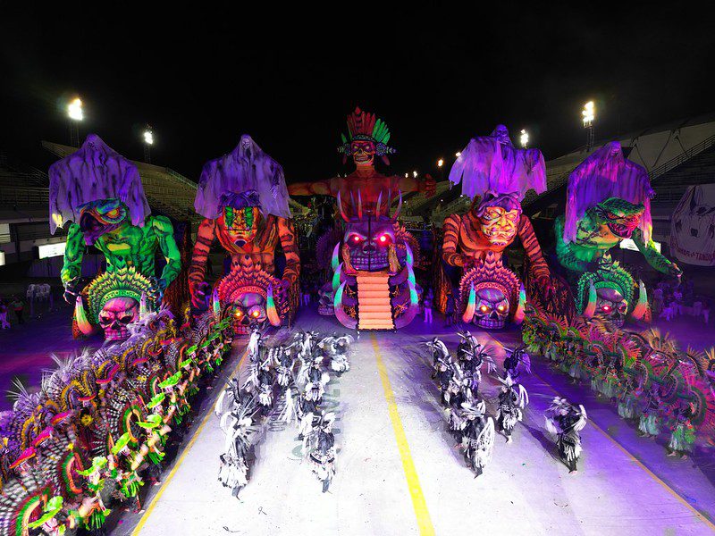 Batalha dos bois-bumbás marca a última noite do 67º Festival Folclórico do Amazonas Portal Informe Digital Cultura FFAM boi bumba foto Aguilar Abecassis Secretaria de Estado de Cultura e Economia Criativa 14