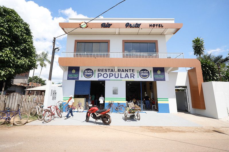 ‘Eu acho muito bom esse programa’, diz beneficiária do Programa Prato Cheio no interior Portal Informe Digital Eu acho muito bom esse programa diz beneficiaria do Programa Prato Cheio no interior Foto Arthur Castro Secom 1