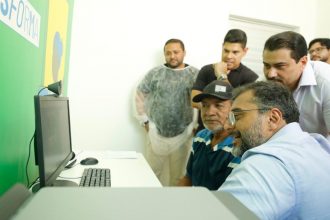 Governador Wilson Lima entrega telessalas em Autazes e consolida avanco do atendimento digital no interior 1 foto Arthur Castro Secom 1024x682 1