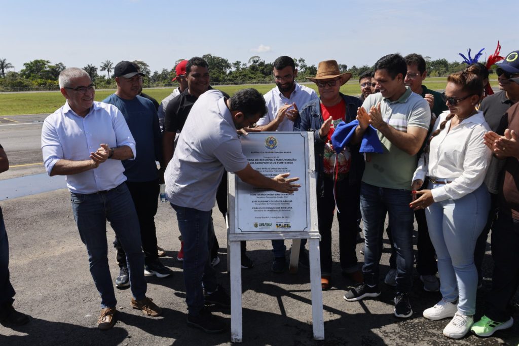 Governador Wilson Lima inaugura aeroporto de Fonte Boa totalmente reformado e com capacidade ampliada Portal Informe Digital Governador Wilson Lima inaugura aeroporto de Fonte Boa totalmente reformado e com capacidade ampliada 2 foto Mauro Neto Secom 1024x682 1