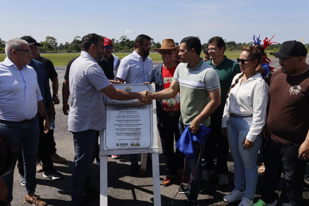 Governador Wilson Lima inaugura aeroporto de Fonte Boa totalmente reformado e com capacidade ampliada Portal Informe Digital Governador Wilson Lima inaugura aeroporto de Fonte Boa totalmente reformado e com capacidade ampliada 3 foto Mauro Neto Secom 1024x682 1