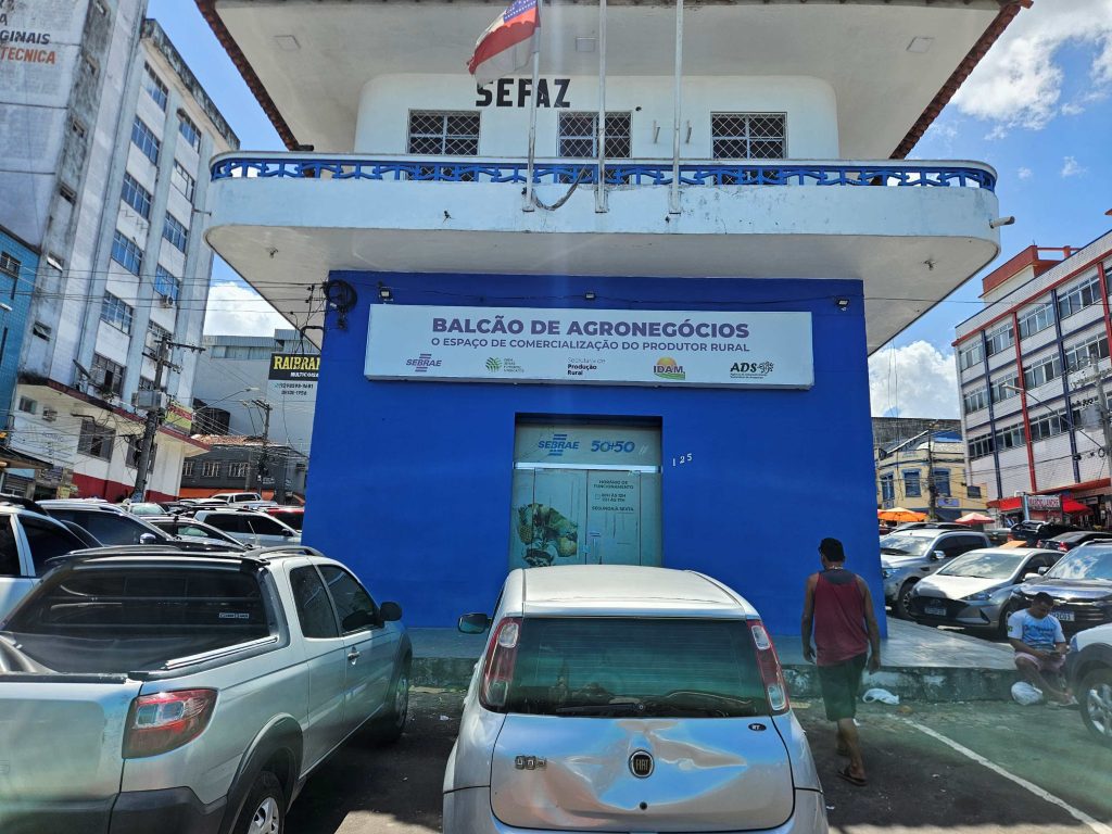 No Centro de Manaus, Idam oferece atendimento a agricultores e pescadores no Balcão de Agronegócios Portal Informe Digital Idam Balcao de Agronegocios Foto Divulgacao Idam 1024x768 1