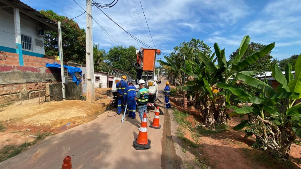 Fiscalização de novas luminárias na Nações Indígenas, no Tarumã Portal Informe Digital Iluminacao 4 1024x576 1