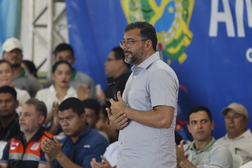 Operacao Cheia 2025 Governador Wilson Lima entrega 60 toneladas de alimentos para familias afetadas em Jutai e Fonte Boa 5 Foto Alex Pazuello e Mauro Neto Secom 1024x682 1