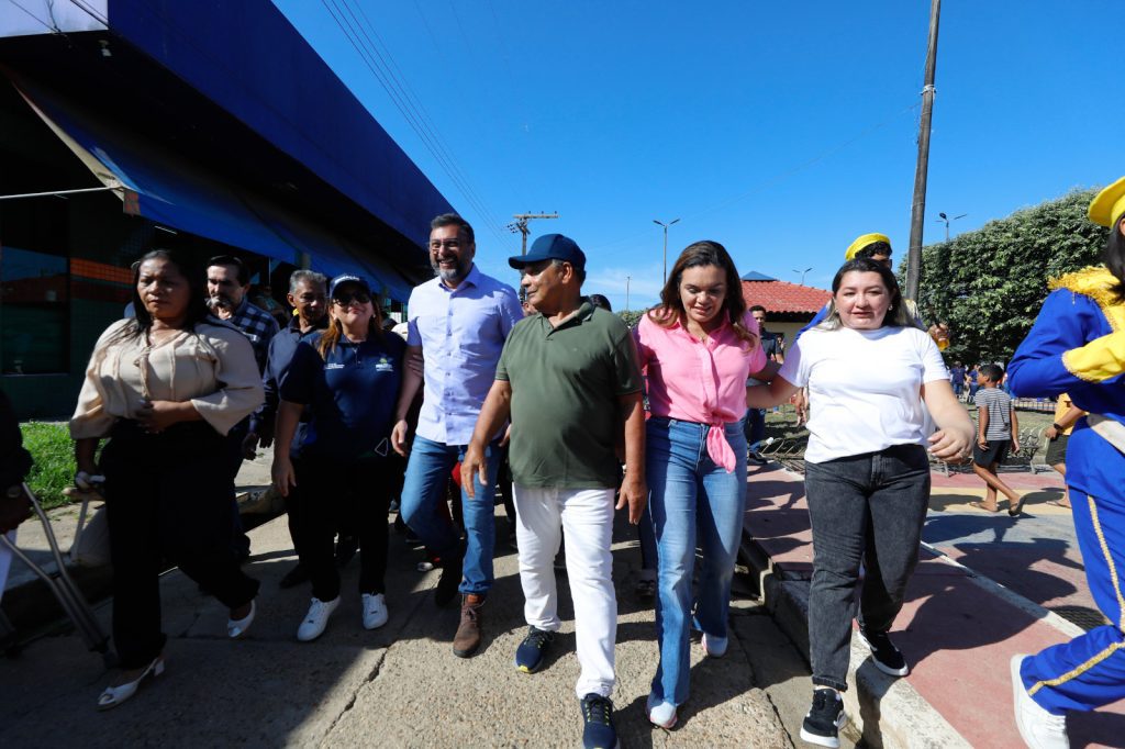 Operação Cheia 2025: Governador Wilson Lima entrega 80 toneladas de alimentos para famílias afetadas pela cheia no Careiro da Várzea Portal Informe Digital Operacao Cheia Foto Arthur Castro Secom 1 1024x682 1