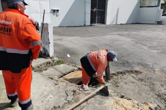 Prefeitura de Manaus recupera dissipador e tampa de caixa coletora na avenida Desembargador Joao Machado 3