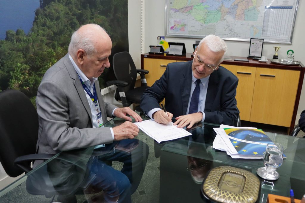 Amazonas e Chipre firmam acordo de cooperação técnica para fortalecer relações comerciais Portal Informe Digital SEDECTI AmazonasChipre BrunoLeao 4 1024x683 1
