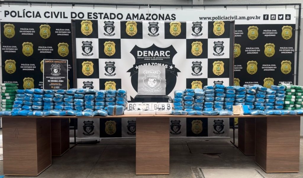 VOLUME DE DROGAS APREENDIDO PELO AMAZONAS EM 2025 E O MAIOR EM RELACAO AOS ULTIMOS 10 ANOS FOTOS ERLON RODRIGUES PC AM BEATRIZ SAMPAIO PC AM DIEGO PERES SECOM DIVULGACAO PMAM 3 1024x601 1