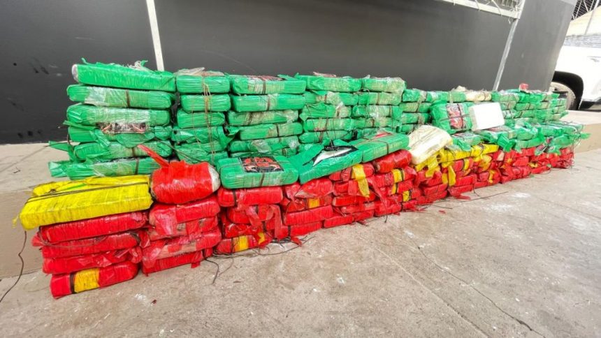 VOLUME DE DROGAS APREENDIDO PELO AMAZONAS EM 2025 E O MAIOR EM RELACAO AOS ULTIMOS 10 ANOS FOTOS ERLON RODRIGUES PC AM BEATRIZ SAMPAIO PC AM DIEGO PERES SECOM DIVULGACAO PMAM 4 1024x576 1