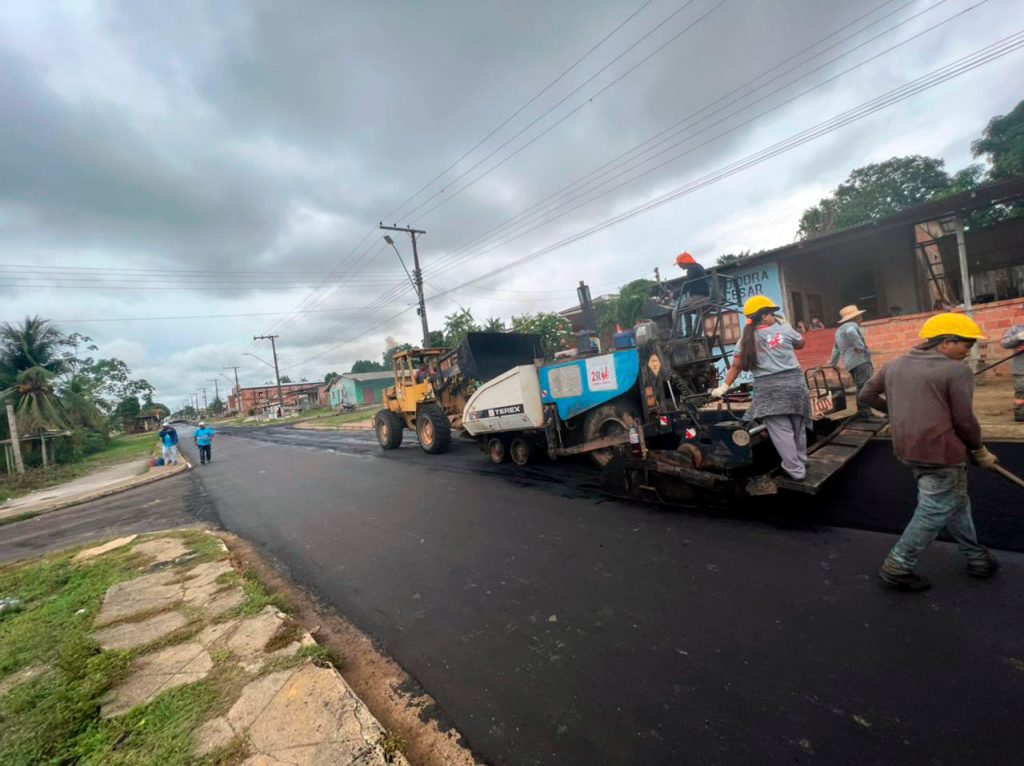 Seinfra avança com a pavimentação do sistema viário de Urucurituba Portal Informe Digital WhatsApp Image 2025 07 22 at 133249 1024x766 1