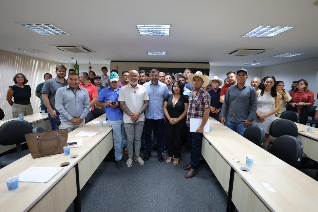 Governador Wilson Lima reúne com produtores do sul do Amazonas e reforça apoio à regularização fundiária Portal Informe Digital WhatsApp Image 2025 07 23 at 151902 1024x683 1