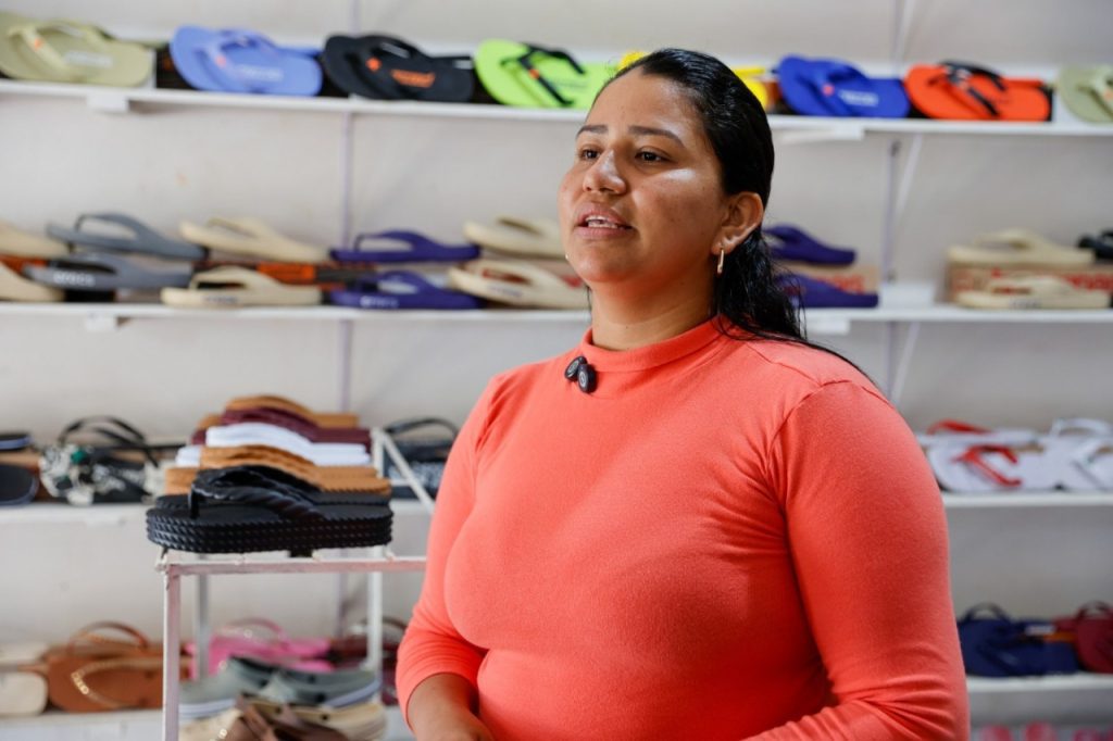 “Cada centavo está investido no meu sonho”, diz empreendedora do interior do Amazonas contemplada pelo programa Crédito Rosa Portal Informe Digital ketlen 1024x682 1