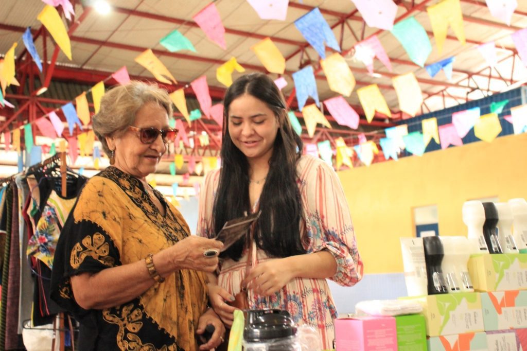 Dia dos Avós: Centro de Convivência reforça laços entre avós e netos Portal Informe Digital maria das gracas ana caroline dia dos avos ceci aparecida 8 1024x682 1
