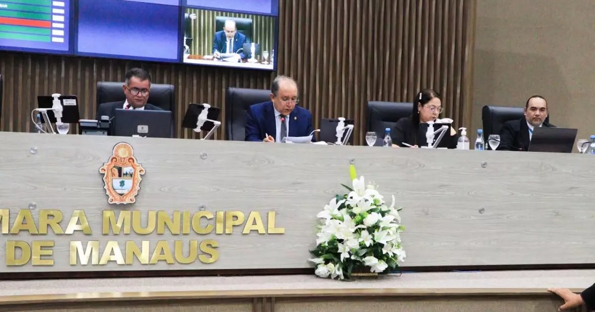 Capacitação profissional avança para comissão enquanto duas propostas aguardam sanção em Manaus